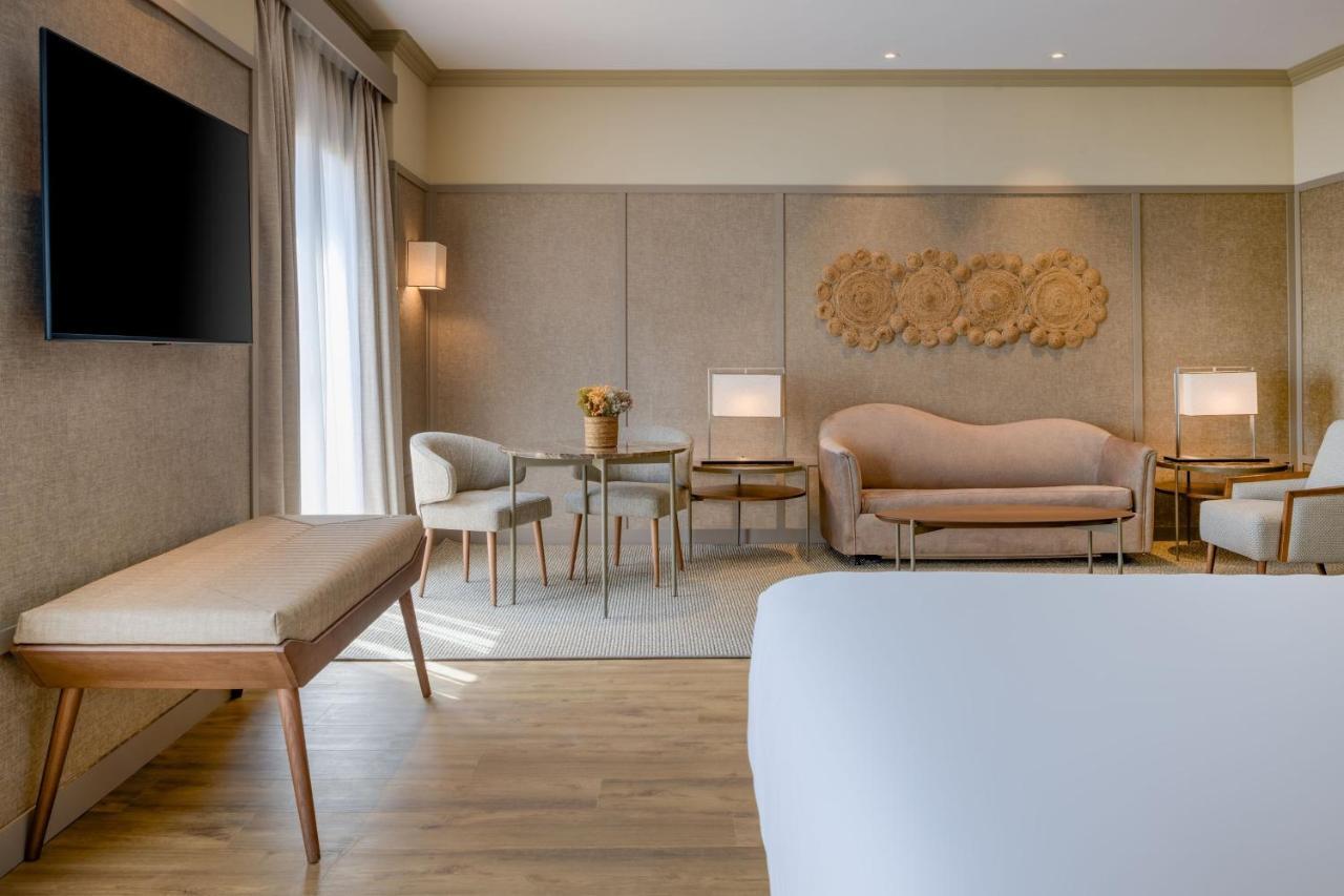 Hacienda Son Antem, Autograph Collection